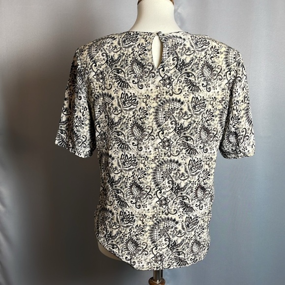 NWOT Spenser Jeremy Black Cream 100% Silk Short Sleeve Blouse - Size Medium - Picture 6 of 13